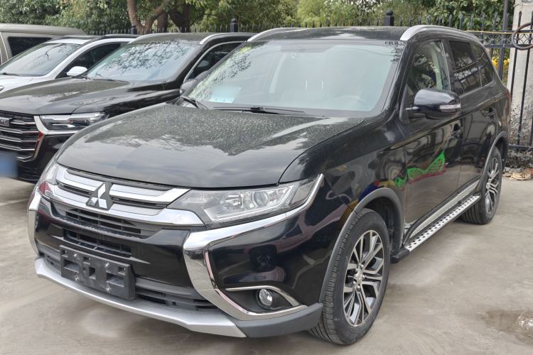 Used Mitsubishi Outlander 2018 2.0L Two-Wheel Drive Glory Edition 5 Seats