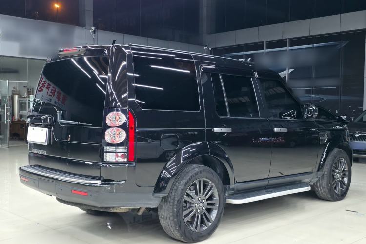 Used Land Rover Discovery 2016 3.0 SC Obsidian Black Heritage Edition SE
