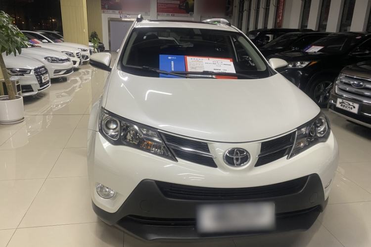 Used Toyota RAV4 2015 2.0L CVT Two-Wheel Drive Fashion Edition
