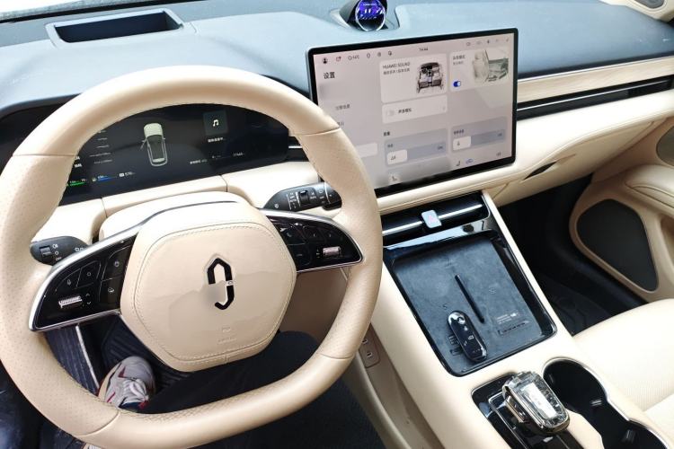 Used Hima AITO M5 2024 Extended-Range Max RS Four-Wheel Drive Advanced Intelligent Driving Version
