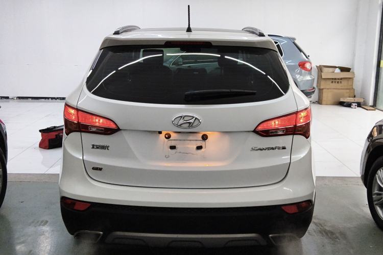 Used Hyundai Santa Fe 2013 2.4L Automatic Two-Wheel Drive Smart Version
