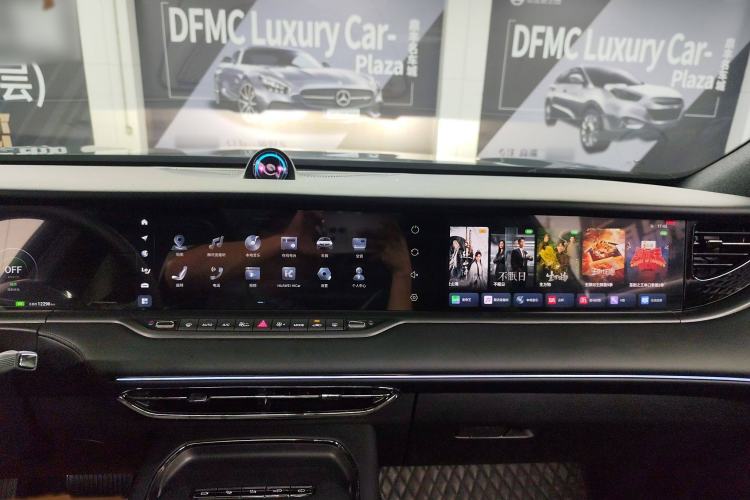 Used VOYAH FREE 2025 318 259 km All-Wheel-Drive Exploration Edition
