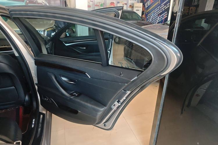 Used BMW 5 Series 2014 525Li Luxury Design Package
