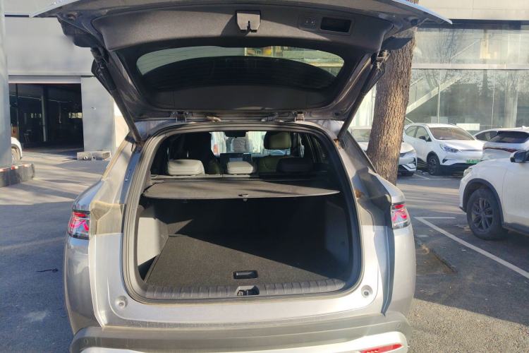 Used BYD Song L DM-i 2025 Intelligent Driving Version 112 km Beyond-Range Type
