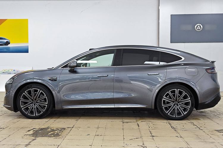 Used Hima Luxeed R7 2024 All-Electric 667 km Max
