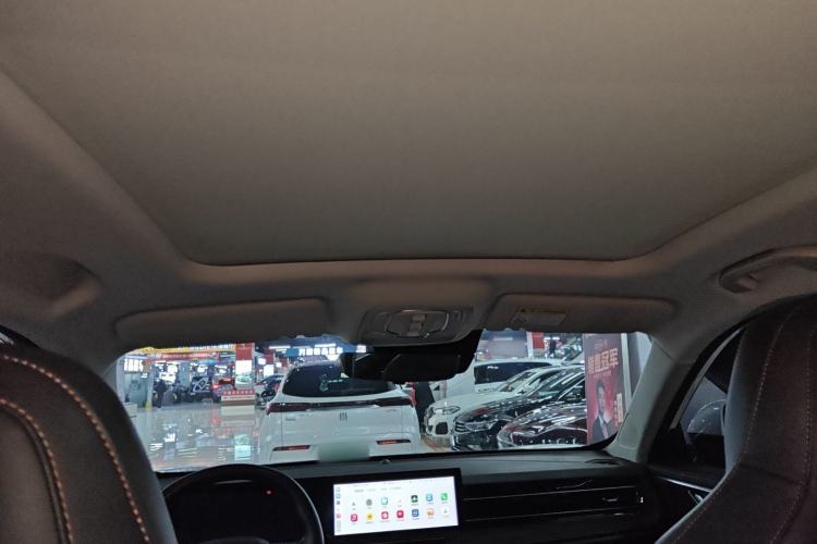 Used Roewe D5X DMH 2024 135 Tech Edition