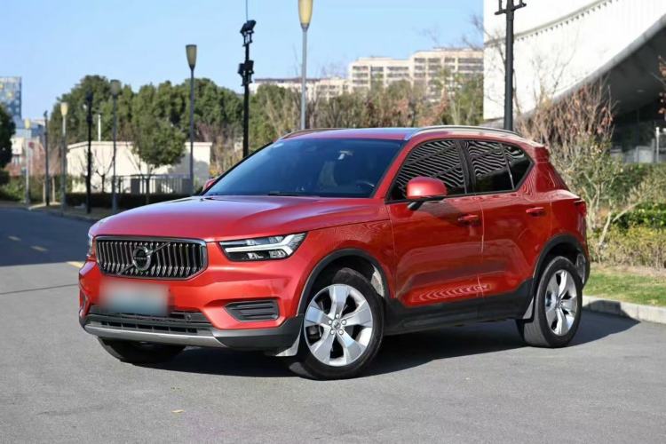 Used Volvo XC40 2019 T4 4x4 Midday Lava Red
