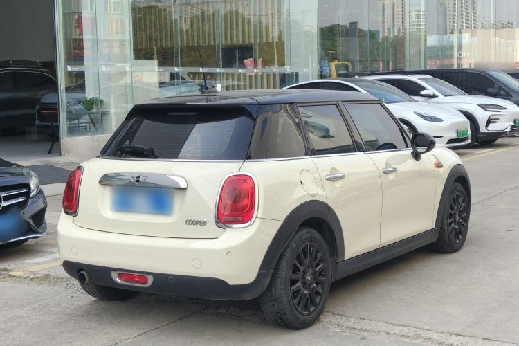 Used  MINI 2016 1.5T COOPER Five-Door Edition
