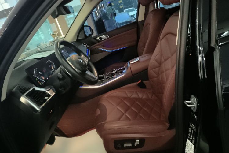 Used BMW X5 2023 xDrive 30Li Luxury M Sport Night Edition Package
