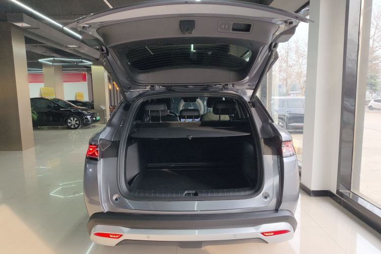 Used BYD Song L DM-i 2025 Intelligent Driving Version 112 km Beyond-Range Type