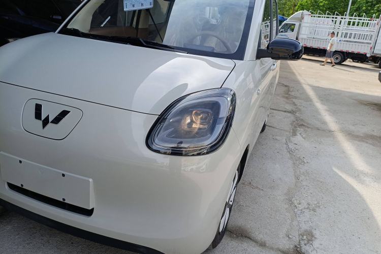 Used Wuling Hongguang MINIEV 2025 Four-Door Version Advanced Edition
