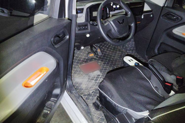 Used Wuling Hongguang MINIEV 2022 Easy Version Lithium Iron Phosphate
