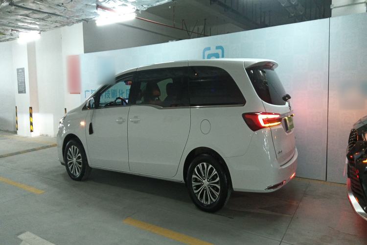 Used Buick GL8 2023 Land Executive Class Comfort Model
