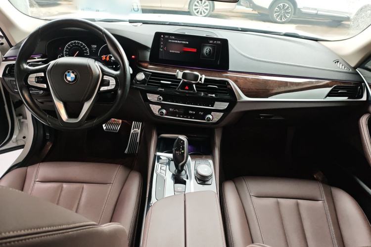 Used BMW 5 Series 2019 525Li Luxury Package
