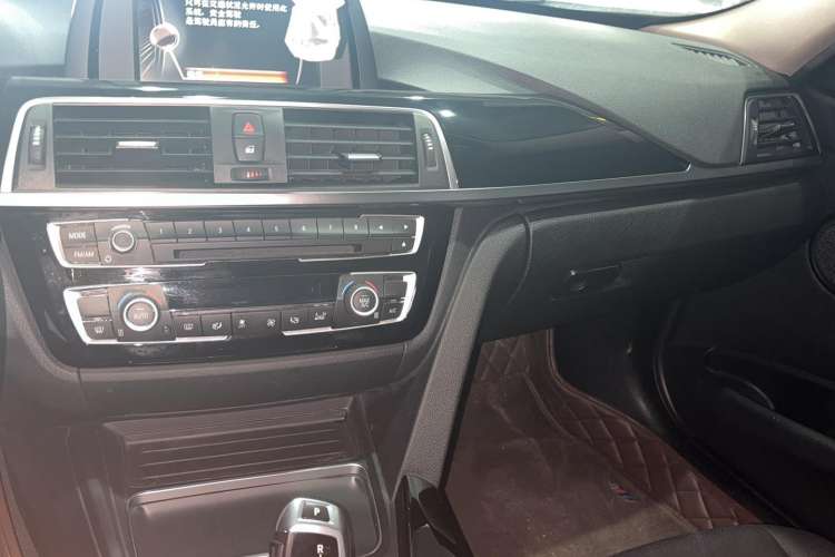 Used BMW 3 Series 2017 320Li Fashion Model
