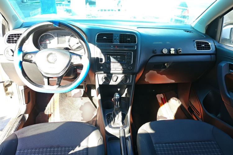 Used Volkswagen Polo 2016 1.6L Automatic Comfort Model
