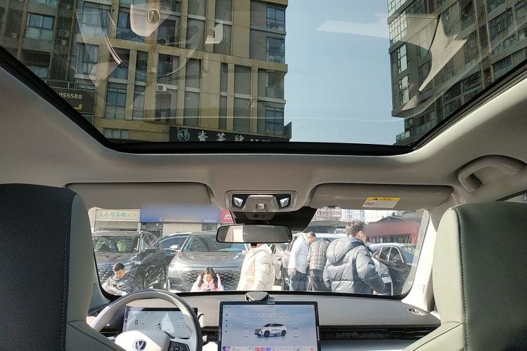 Used Changan UNI-Z New Energy 2024 Blue Whale Smart Electric iDD 125km Beyond Edition
