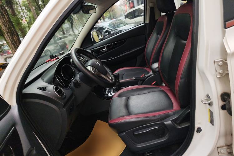 Used HYOSOW S3 2016 1.8L Manual Prestige Version China IV Emission Standard