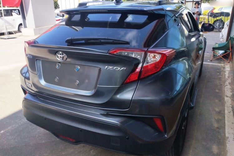 Used Toyota IZOA 2018 2.0L Yichi Version China VI Standard
