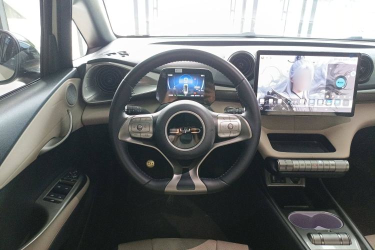 Used BYD Dolphin 2023 420 km Fashion Edition
