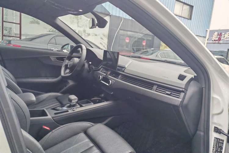 Used Audi A4L 2024 40 TFSI Luxury Dynamic Edition
