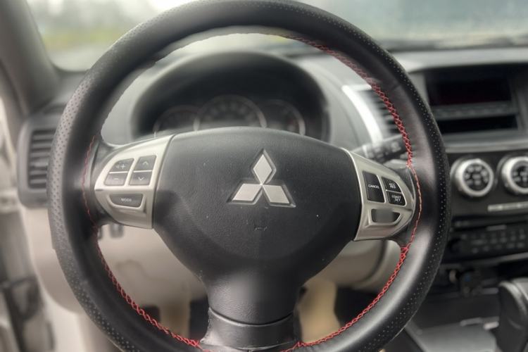 Used Mitsubishi Pajero Sport 2013 3.0L Automatic 4x4 Executive Edition
