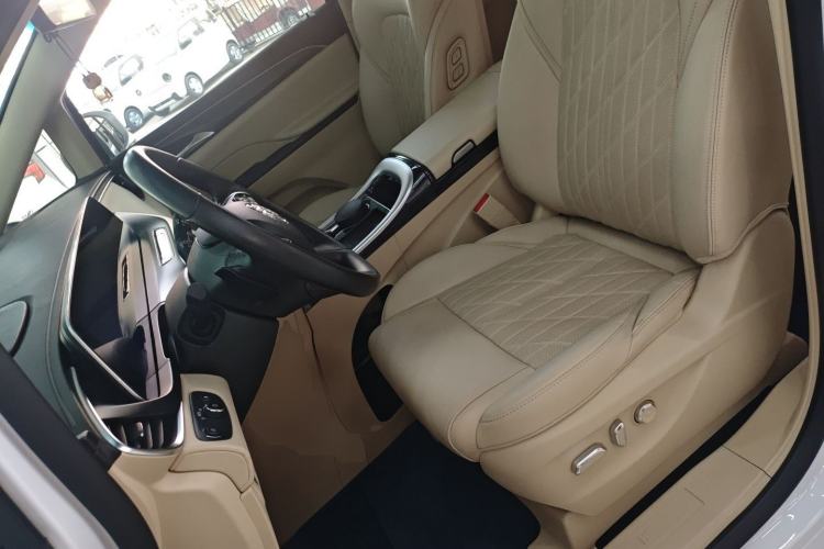 Used Buick GL8 2022 ES Land Cruiser 653T Luxury Model
