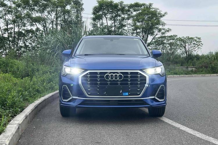 Used Audi Q3 2019 40 TFSI Fashion Dynamic Model

