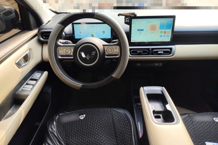 Used Wuling Bingo PLUS 2024 330 km Range Five-Seater Version
