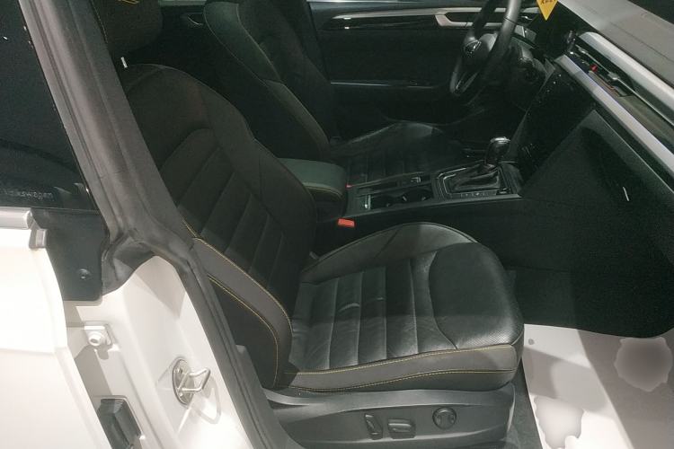 Used Volkswagen FAW-Volkswagen CC 2021 380TSI Striking Edition
