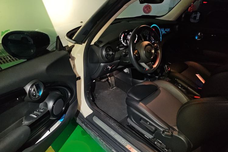 Used MINI MINI 2021 2.0T COOPER S Classic Edition
