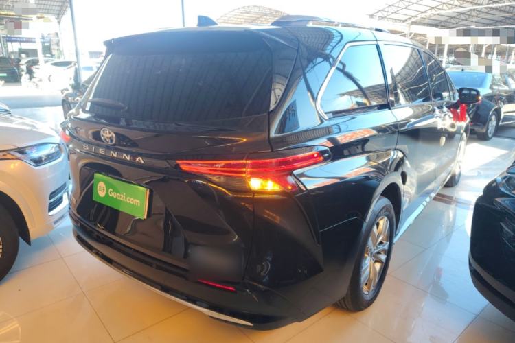 Used Toyota Sienna 2021 2.5L Hybrid Ultimate Edition
