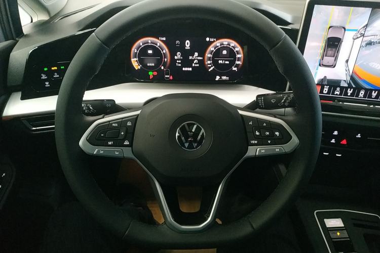 Used Volkswagen Golf 2025 Facelifted 300TSI Pro