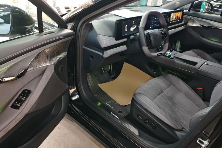 Used VOYAH PASSION 2023 Four-Wheel Drive Long-Range Version
