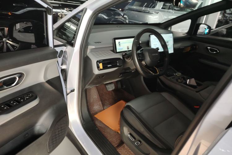 Used AION Y 2022 70 Tech Edition Lithium Iron Phosphate
