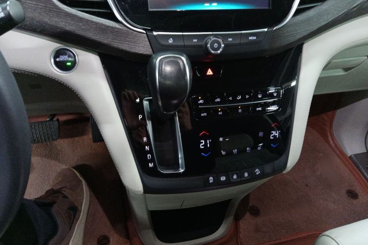 Used Buick GL8 2018 28T Avenir Avia China VI Standard