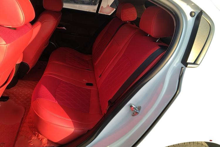 Used Chevrolet Cruze 2015 Hatchback 1.6L Automatic Comfort Edition