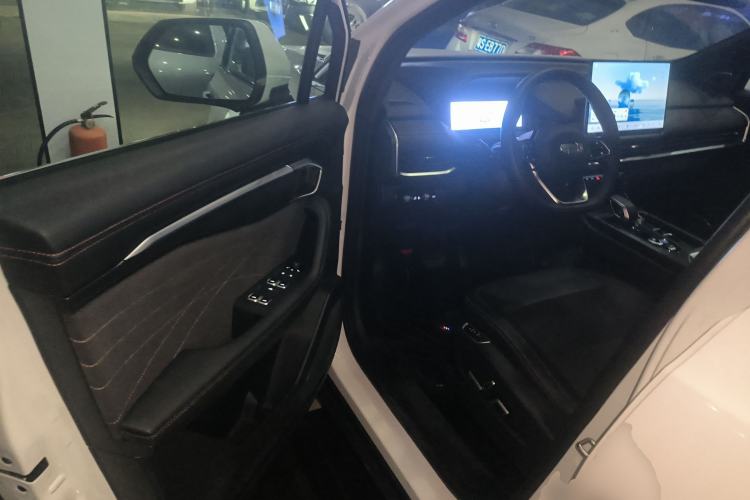 Used Geely Auto Haoyue L 2025 2.0T DCT Luxury Edition