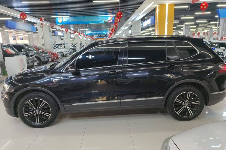 Used Volkswagen Tiguan L 2018 380TSI Automatic All-Wheel Drive Luxury Edition
