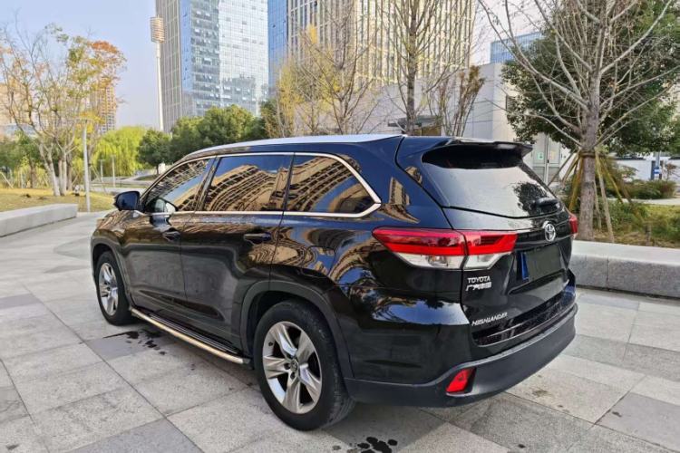 Used Toyota Highlander 2018 2.0T Four-Wheel Drive Luxury Edition 7 Seats China V Emission Standard
