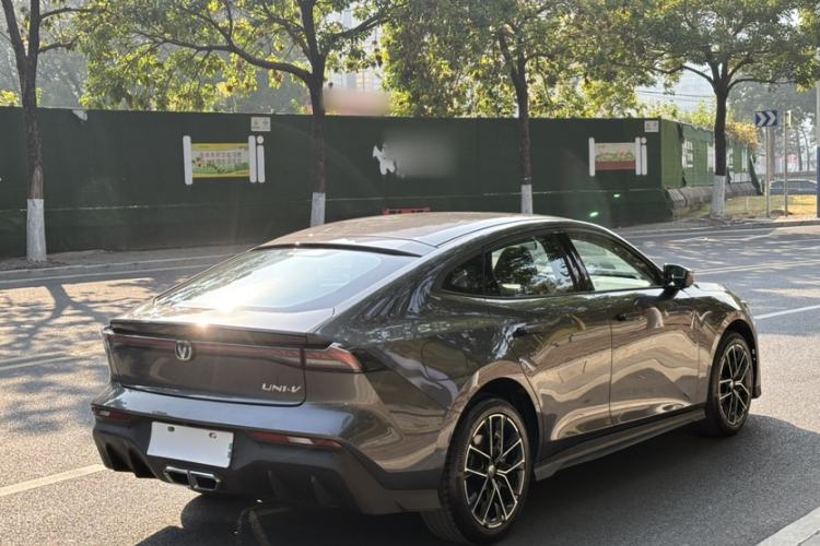 Used Changan UNI-V iDD 2024 Blue Whale Smart Electric iDD 136km ZhiKu Model