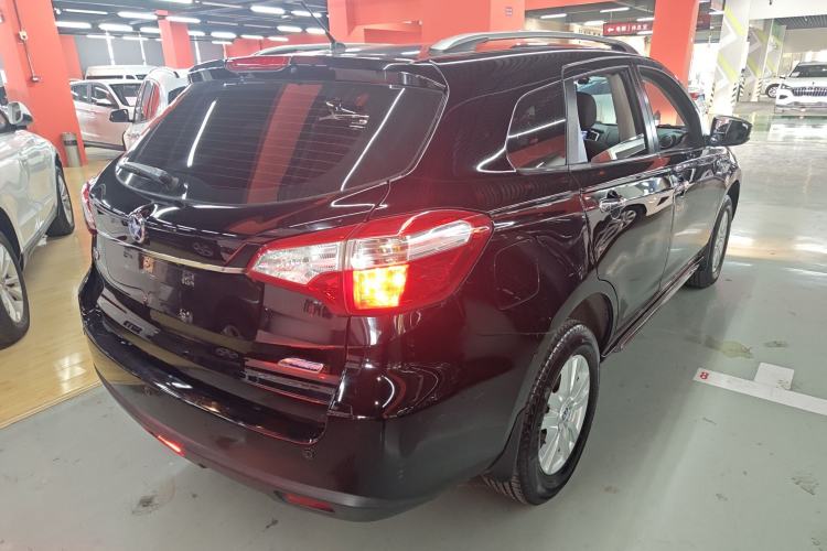 Used Venucia T70 2016 2.0L CVT Smart Choice Edition
