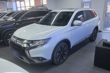 Used Mitsubishi Outlander 2019 2.0L Two-Wheel Drive Comfort Edition 7 Seats China V Emission Standard