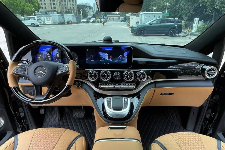 Used Mercedes-Benz Vito 2023 2.0T Elite Version 7 Seats