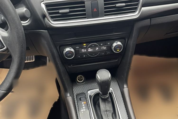 Used Mazda Mazda 3 Axela 2017 Sedan 2.0L Automatic Prestige Model China V Standard
