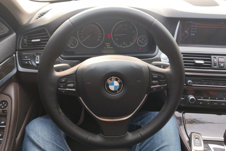 Used BMW 5 Series 2014 525Li Luxury Design Package
