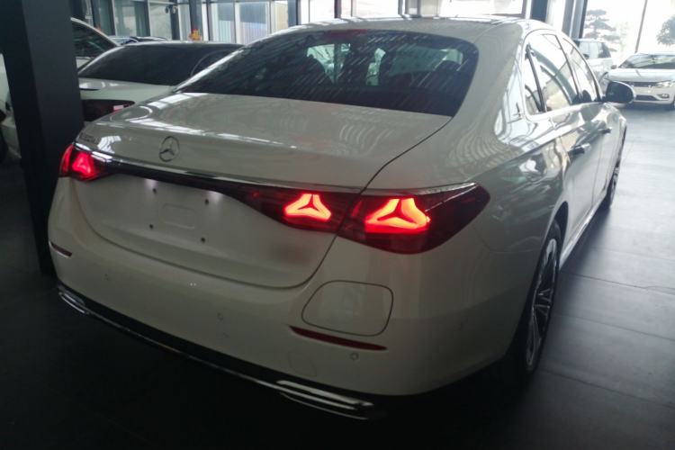 Used Mercedes-Benz E-Class New Energy 2024 E 350 e L Plug-in Hybrid Sedan