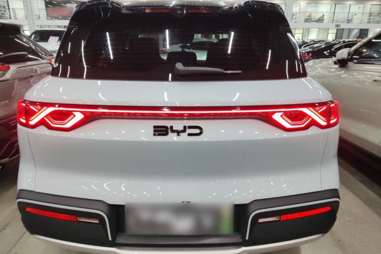 Used BYD Yuan UP 2025 Intelligent Driving Version 401 km Leading Edition
