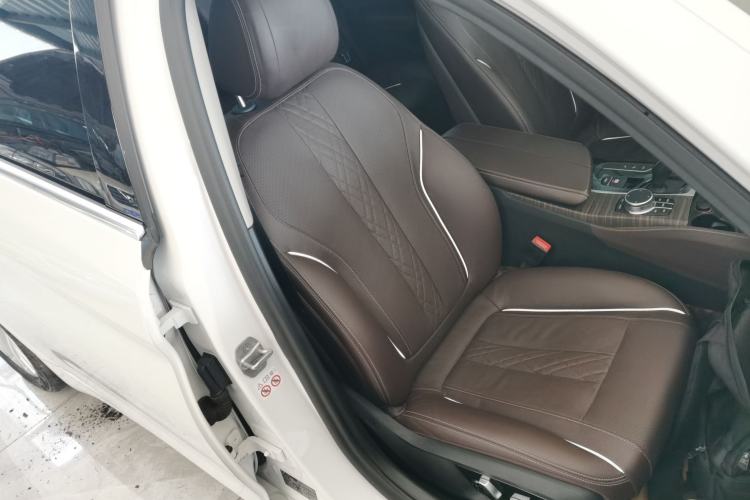 Used BMW 5 Series New Energy 2020 Mileage Upgrade Version 530Le Luxury Package
