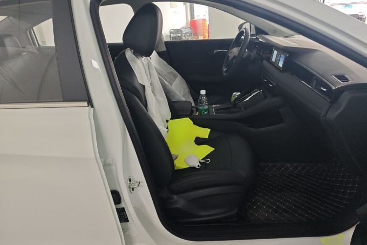 Used Roewe i5 2023 1.5L CVT Luxury Edition
